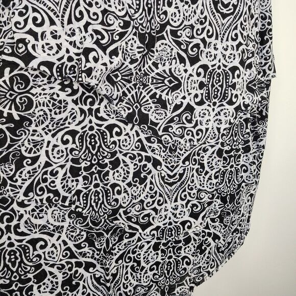 Catherines Women Tank Top Size 1X Black White Printed Tiered Layered V Neck Boho - Picture 7 of 9